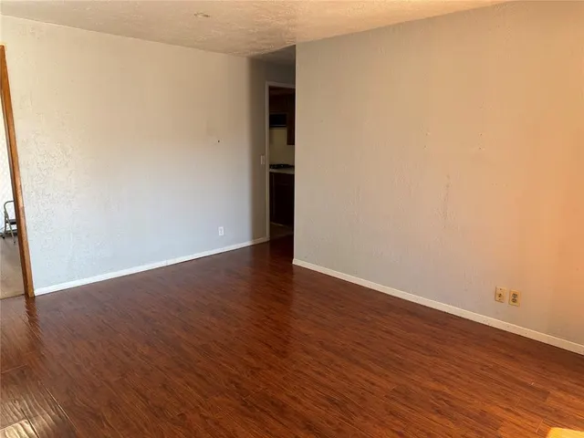 Photo 3 — 1125 Blackstone Avenue, Clinton, OK 73601