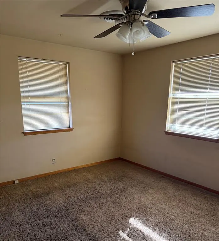 Photo 8 — 1125 Blackstone Avenue, Clinton, OK 73601