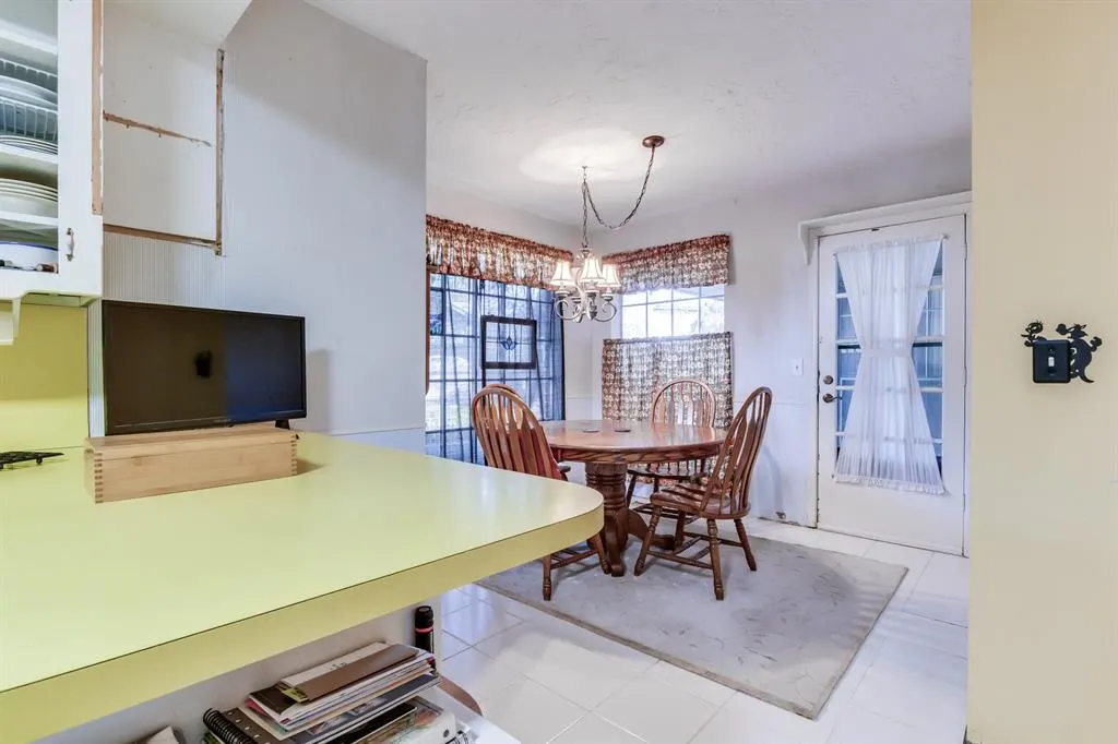 Photo 9 — 1421 Pheasant Run Court, Norman, OK 73072