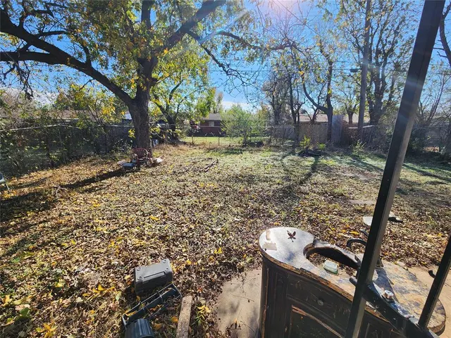 Photo 2 — 348 NW 86th Street, Oklahoma City, OK 73114