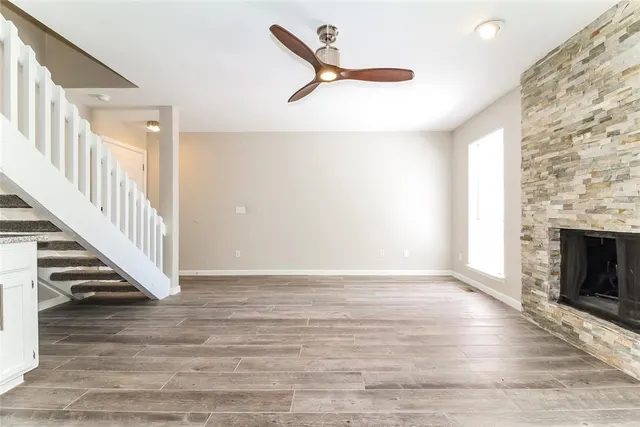 Photo 2 — 1102 Swan Lake Road, Edmond, OK 73003