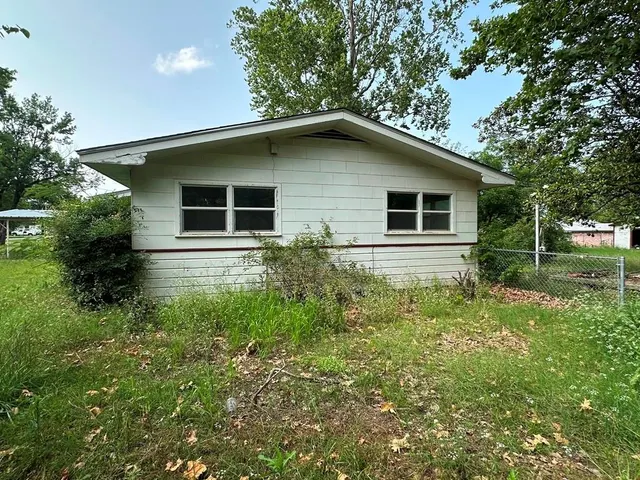 Photo 4 — 1912 US Highway 70a, Wilson, OK 73463