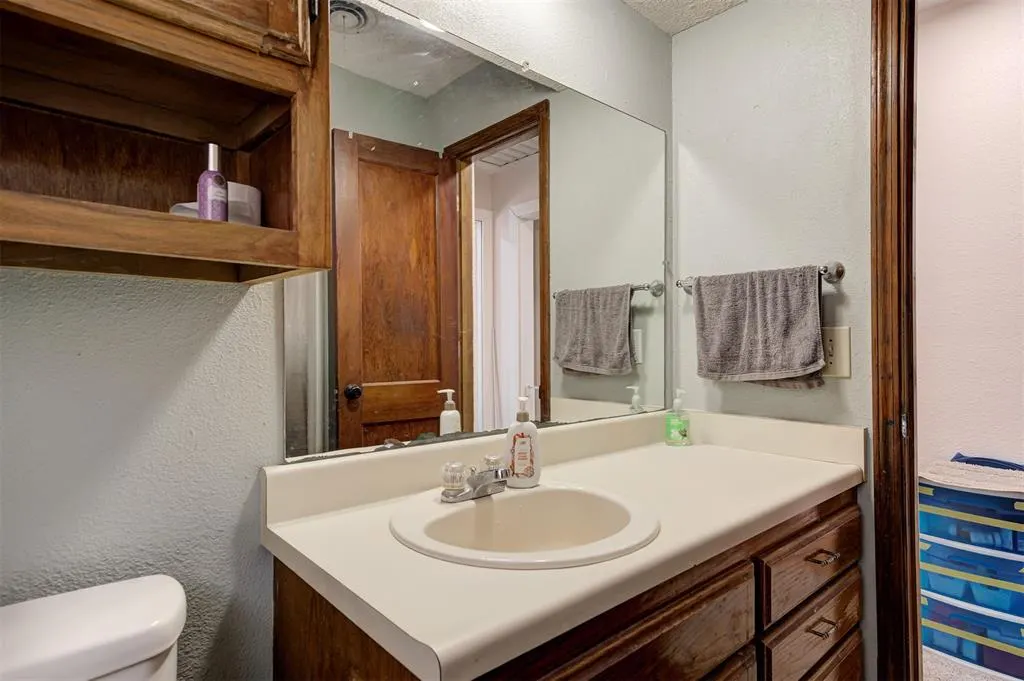 Photo 27 — 702 N 17th Street, Guthrie, OK 73044