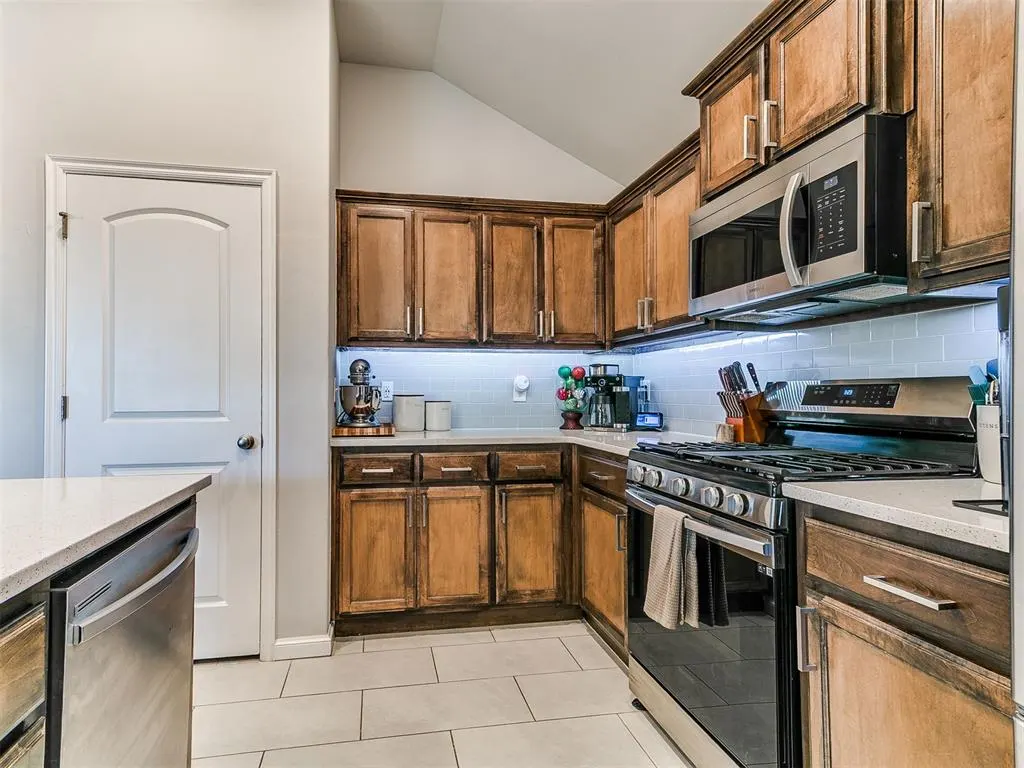 Photo 14 — 10505 Turtle Back Drive, Midwest City, OK 73130