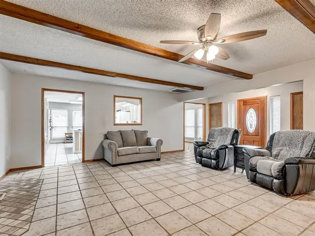 Photo 4 — 619 Hoehner Avenue, Okarche, OK 73762