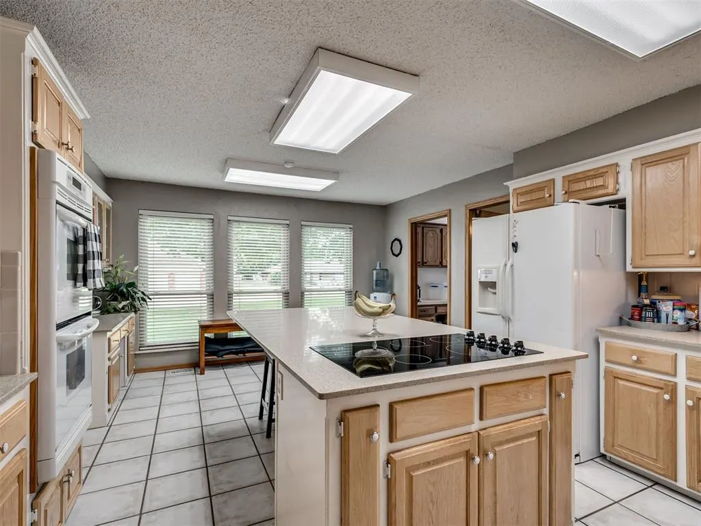 Photo 12 — 619 Hoehner Avenue, Okarche, OK 73762