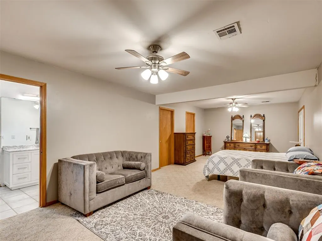 Photo 16 — 619 Hoehner Avenue, Okarche, OK 73762