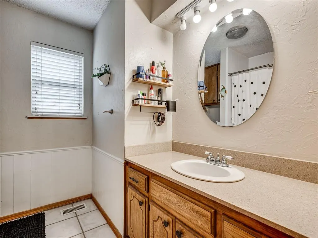 Photo 25 — 619 Hoehner Avenue, Okarche, OK 73762