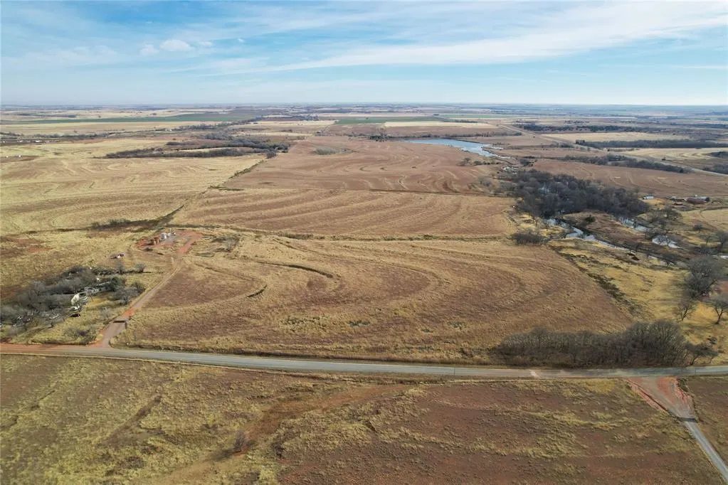 Photo 4 — N 2150 Road, Foss Lake, OK 73647