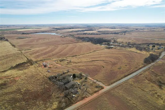 Photo 5 — N 2150 Road, Foss Lake, OK 73647
