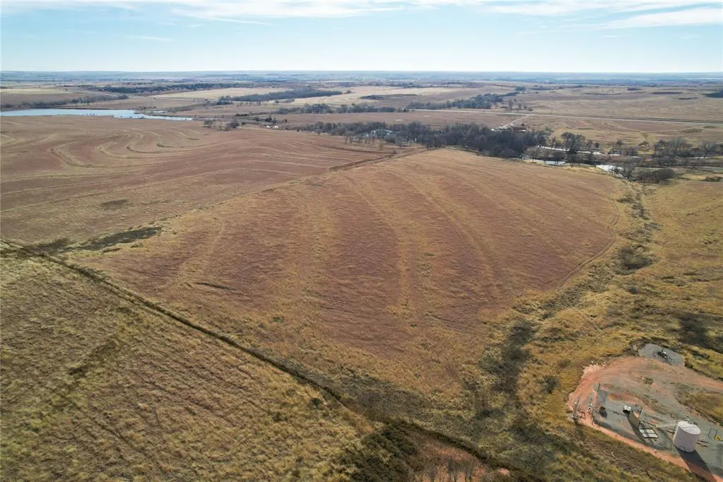 Photo 6 — N 2150 Road, Foss Lake, OK 73647