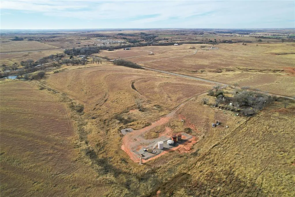 Photo 7 — N 2150 Road, Foss Lake, OK 73647