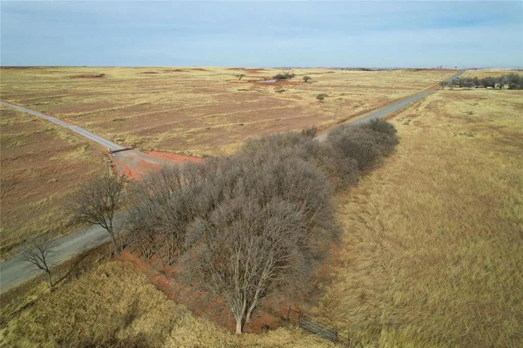 Photo 10 — N 2150 Road, Foss Lake, OK 73647