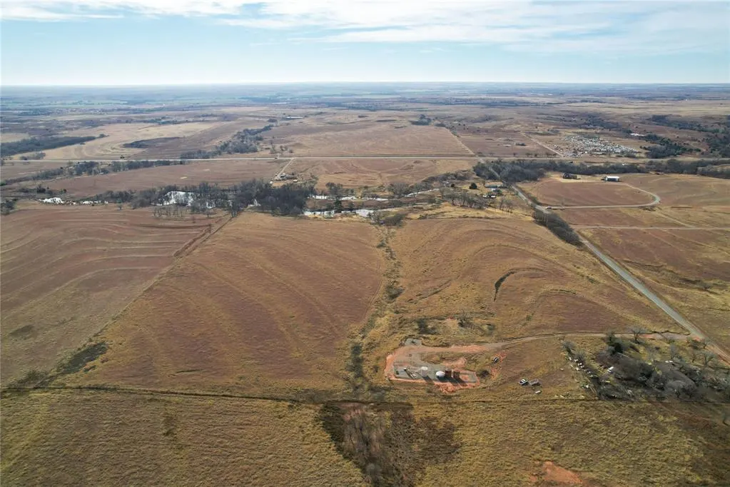 Photo 13 — N 2150 Road, Foss Lake, OK 73647