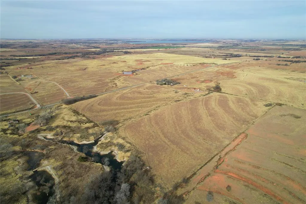 Photo 14 — N 2150 Road, Foss Lake, OK 73647