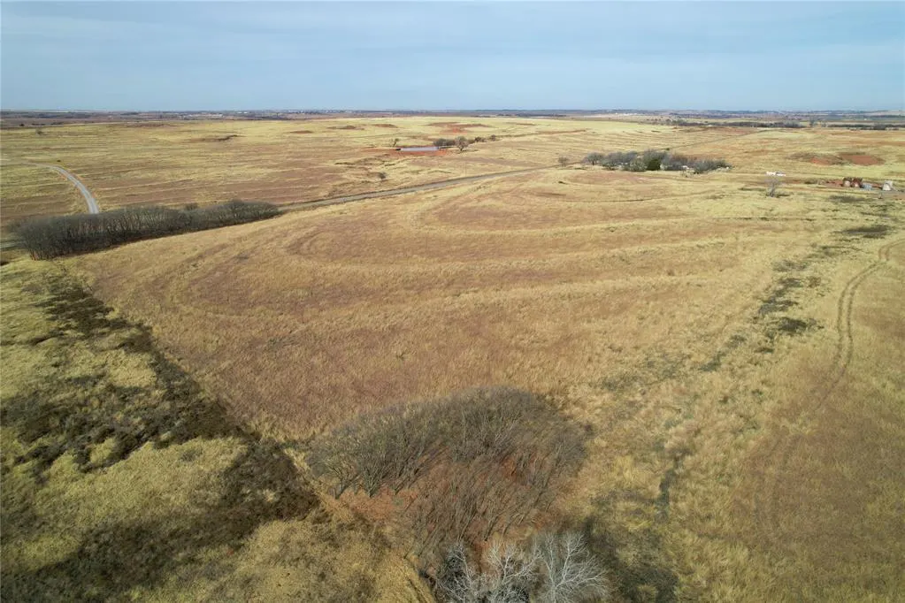 Photo 17 — N 2150 Road, Foss Lake, OK 73647