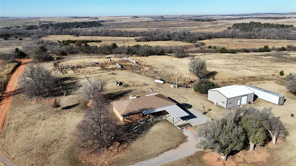 Photo 31 — 8020 County Road 1110, Lookeba, OK 73053