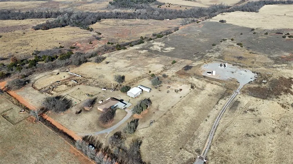 Photo 37 — 8020 County Road 1110, Lookeba, OK 73053