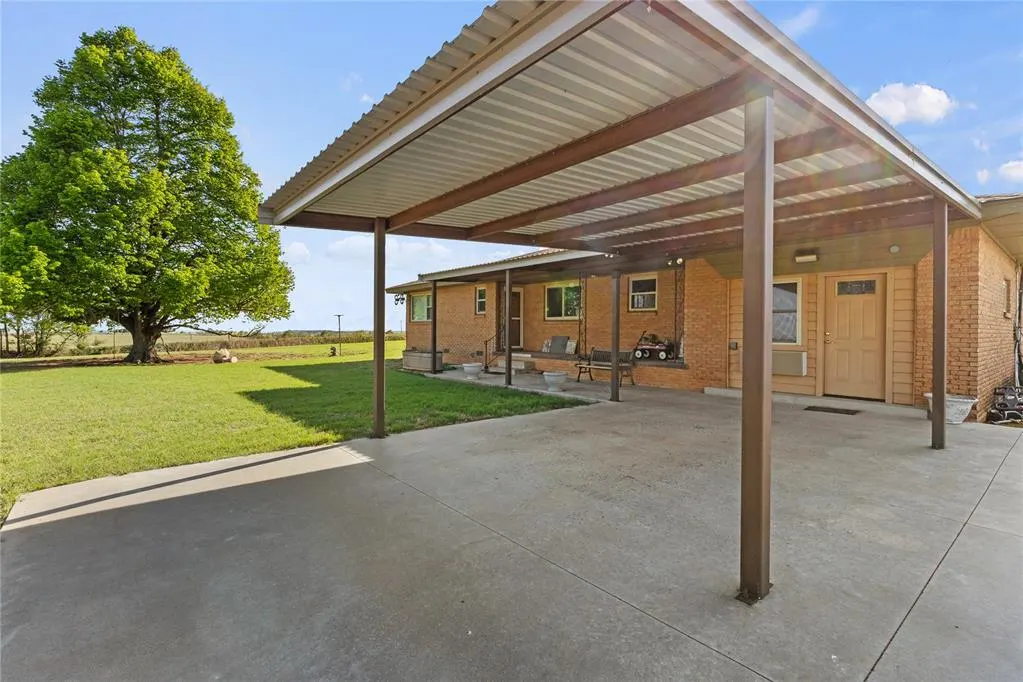 Photo 3 — 8020 County Road 1110, Lookeba, OK 73053