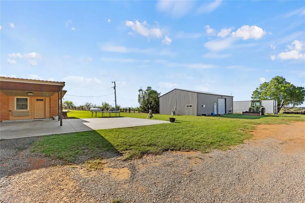 Photo 5 — 8020 County Road 1110, Lookeba, OK 73053