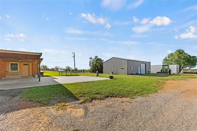 Photo 5 — 8020 County Road 1110, Lookeba, OK 73053