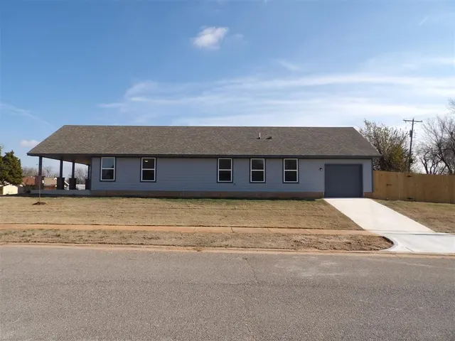 Photo 2 — 1436 NE 12th Street, Oklahoma City, OK 73117