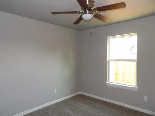 Photo 7 — 1436 NE 12th Street, Oklahoma City, OK 73117