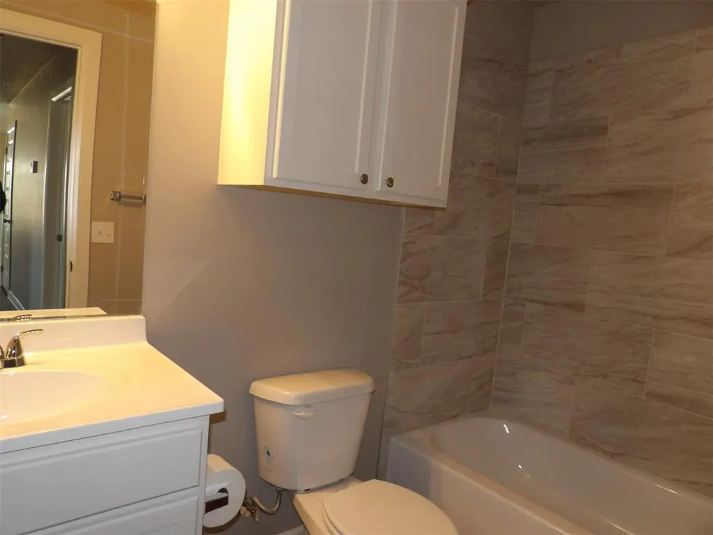 Photo 9 — 1436 NE 12th Street, Oklahoma City, OK 73117