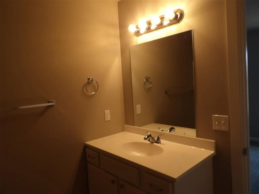 Photo 12 — 1436 NE 12th Street, Oklahoma City, OK 73117