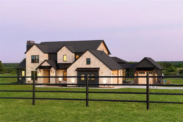 Front exterior — 16000 Hogback Road, Luther, OK 73054