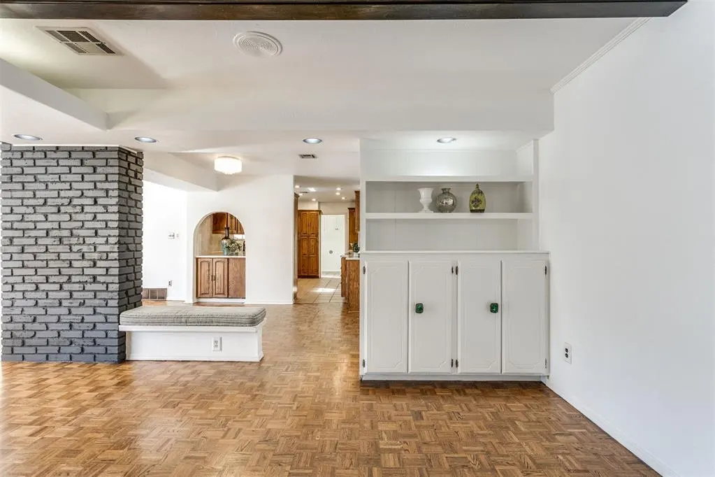 Photo 9 — 3000 Pelham Drive, Oklahoma City, OK 73120