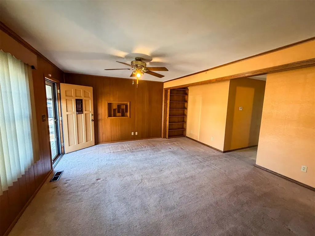 Photo 2 — 349 E Olive Avenue, Enid, OK 73701