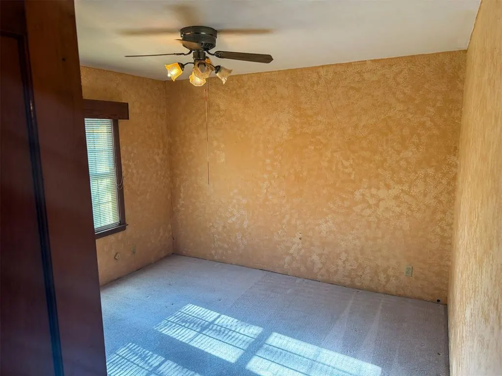 Photo 9 — 349 E Olive Avenue, Enid, OK 73701