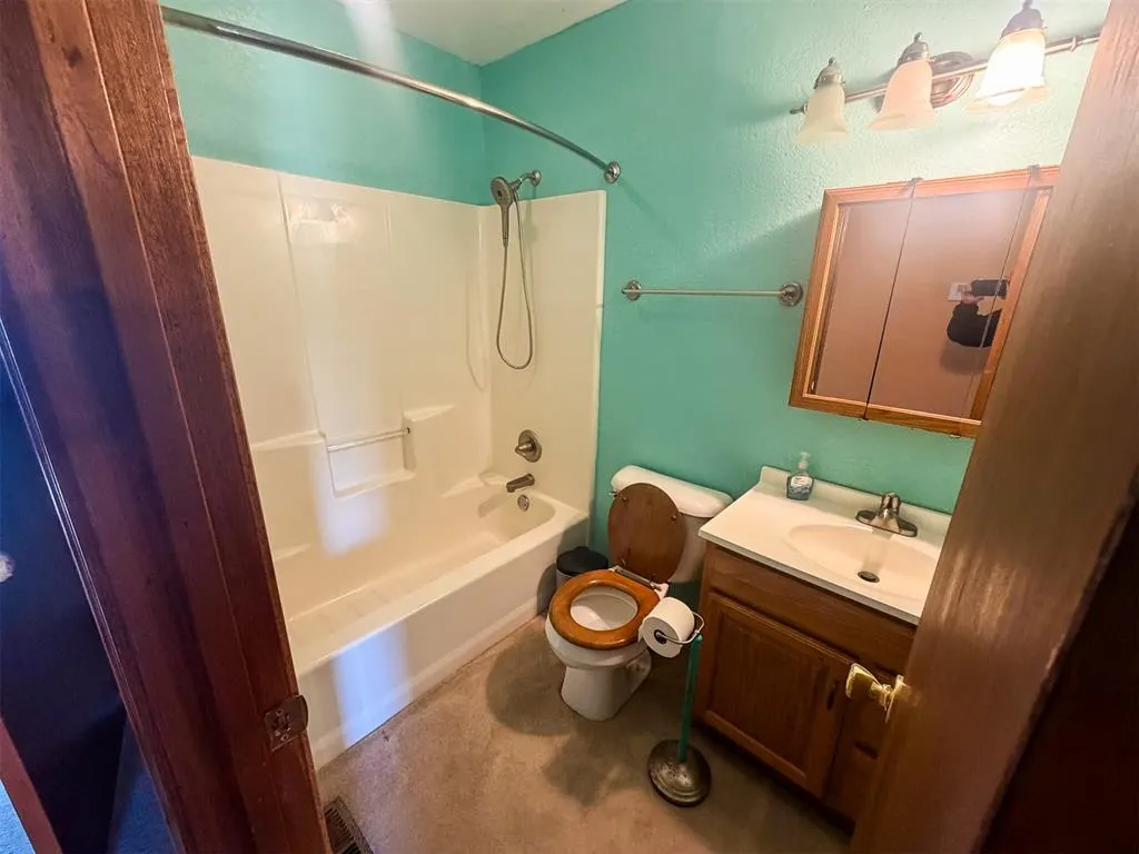 Photo 10 — 349 E Olive Avenue, Enid, OK 73701