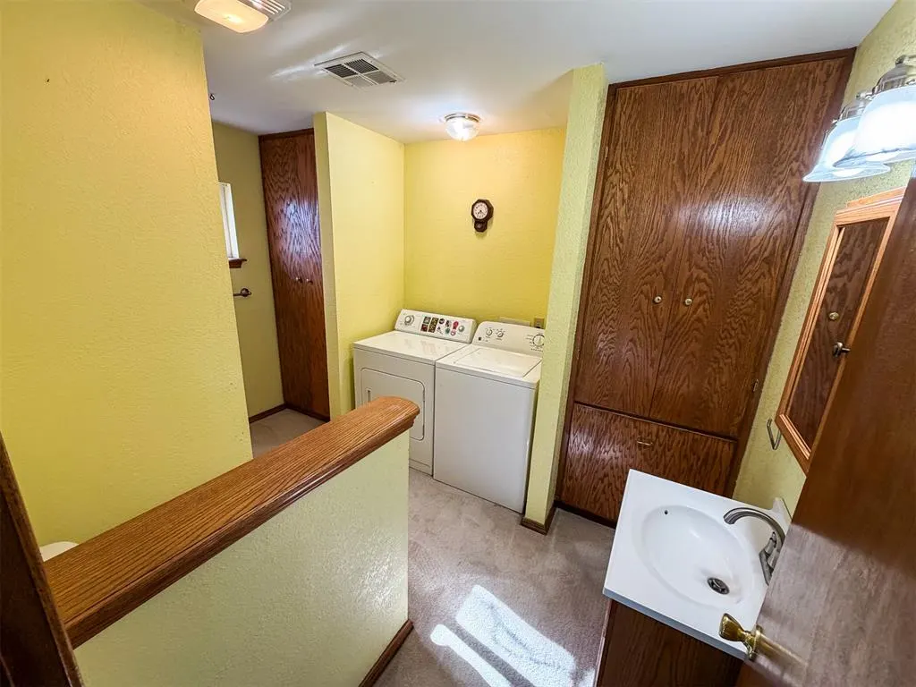 Photo 14 — 349 E Olive Avenue, Enid, OK 73701