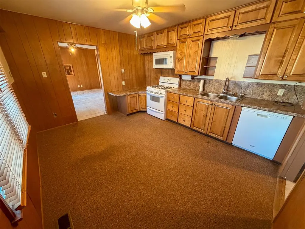 Photo 19 — 349 E Olive Avenue, Enid, OK 73701
