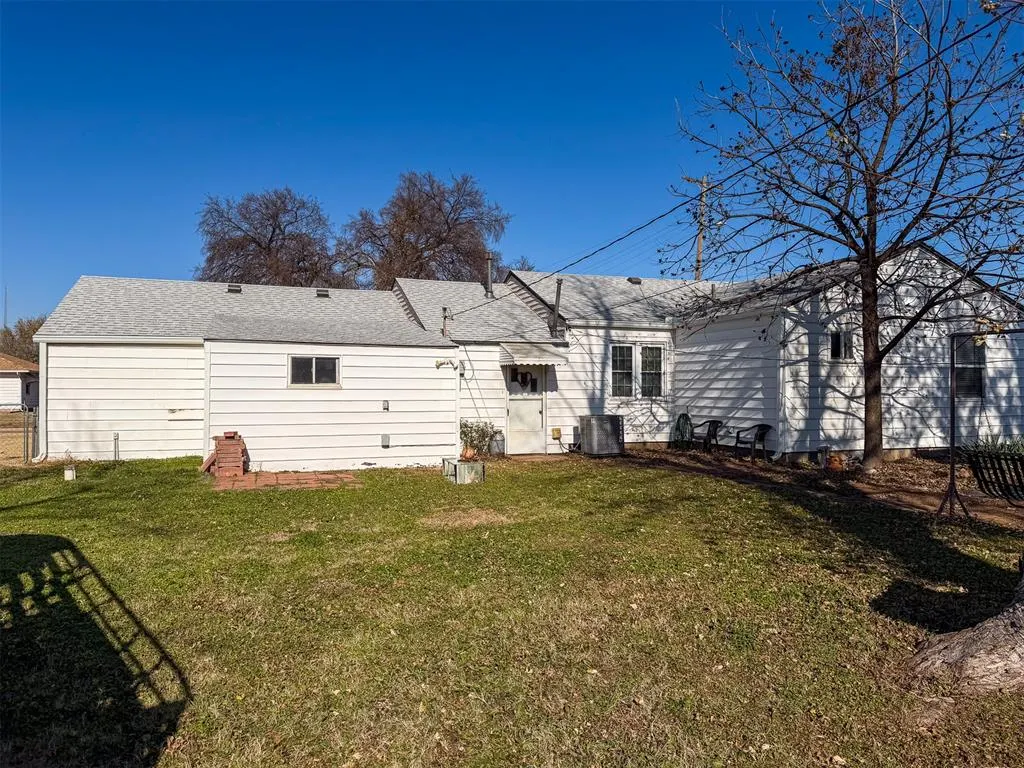 Photo 27 — 349 E Olive Avenue, Enid, OK 73701