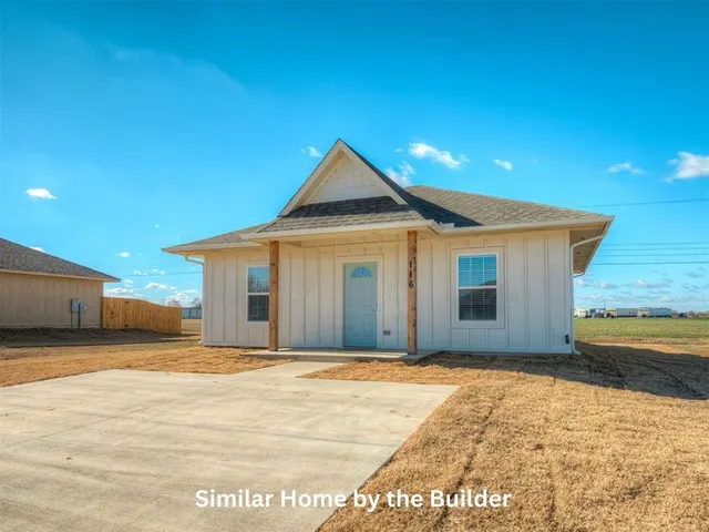 Photo 3 — 122 Sterling Drive, Chickasha, OK 73018