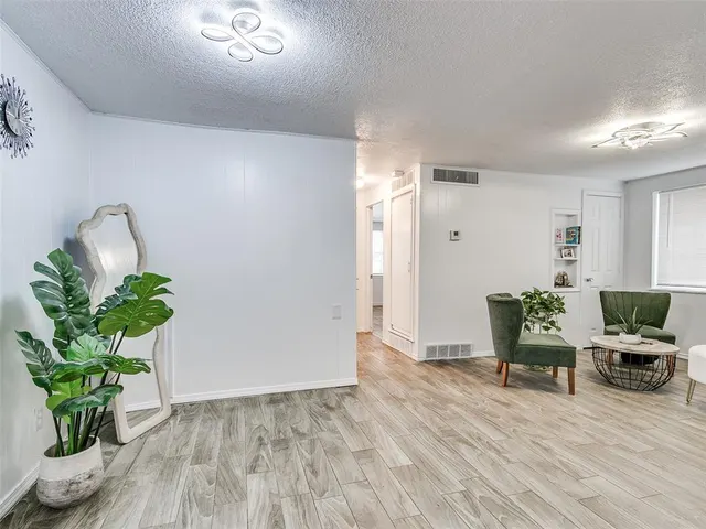 Photo 8 — 3905 Del Road, Del City, OK 73115