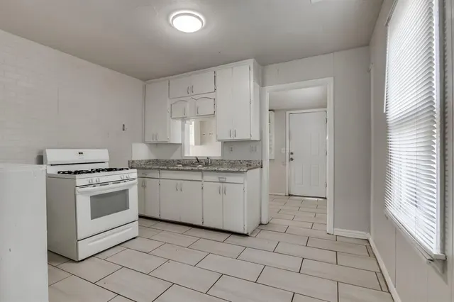Photo 7 — 2805 N Shadynook Way, Oklahoma City, OK 73141