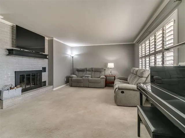 Photo 4 — 4312 N Grove Avenue, Warr Acres, OK 73122