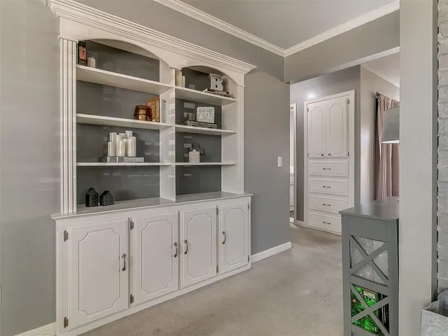 Photo 7 — 4312 N Grove Avenue, Warr Acres, OK 73122