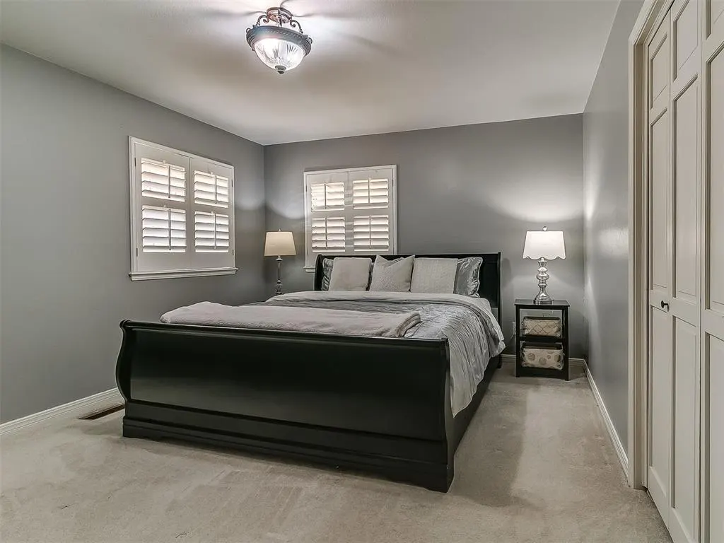 Photo 11 — 4312 N Grove Avenue, Warr Acres, OK 73122