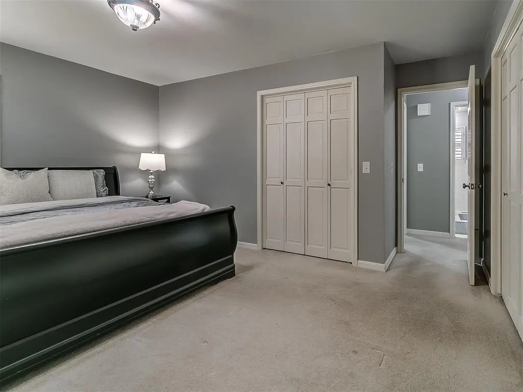 Photo 12 — 4312 N Grove Avenue, Warr Acres, OK 73122