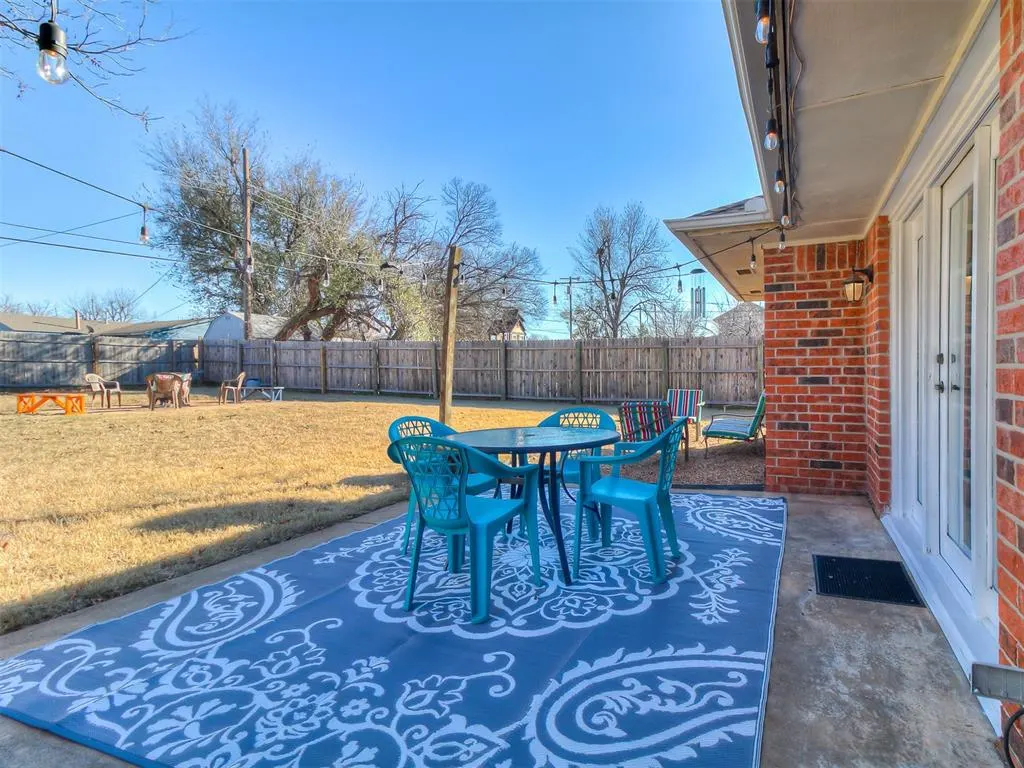 Photo 13 — 4312 N Grove Avenue, Warr Acres, OK 73122