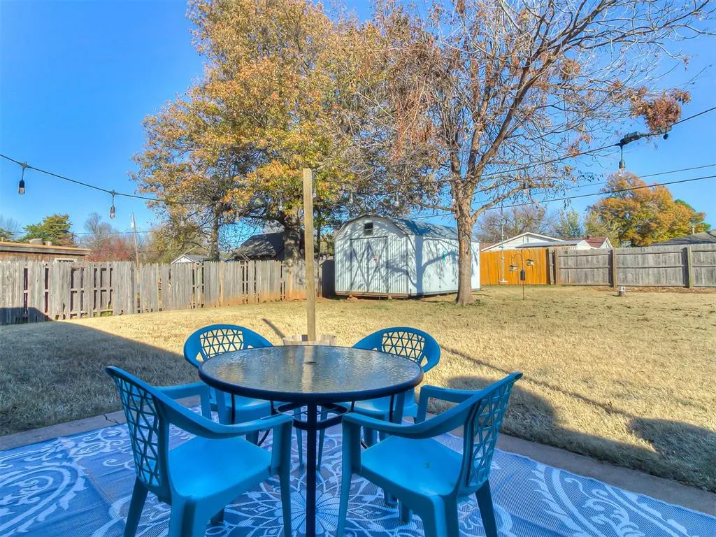 Photo 14 — 4312 N Grove Avenue, Warr Acres, OK 73122