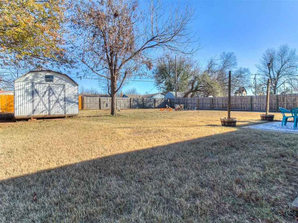 Photo 16 — 4312 N Grove Avenue, Warr Acres, OK 73122