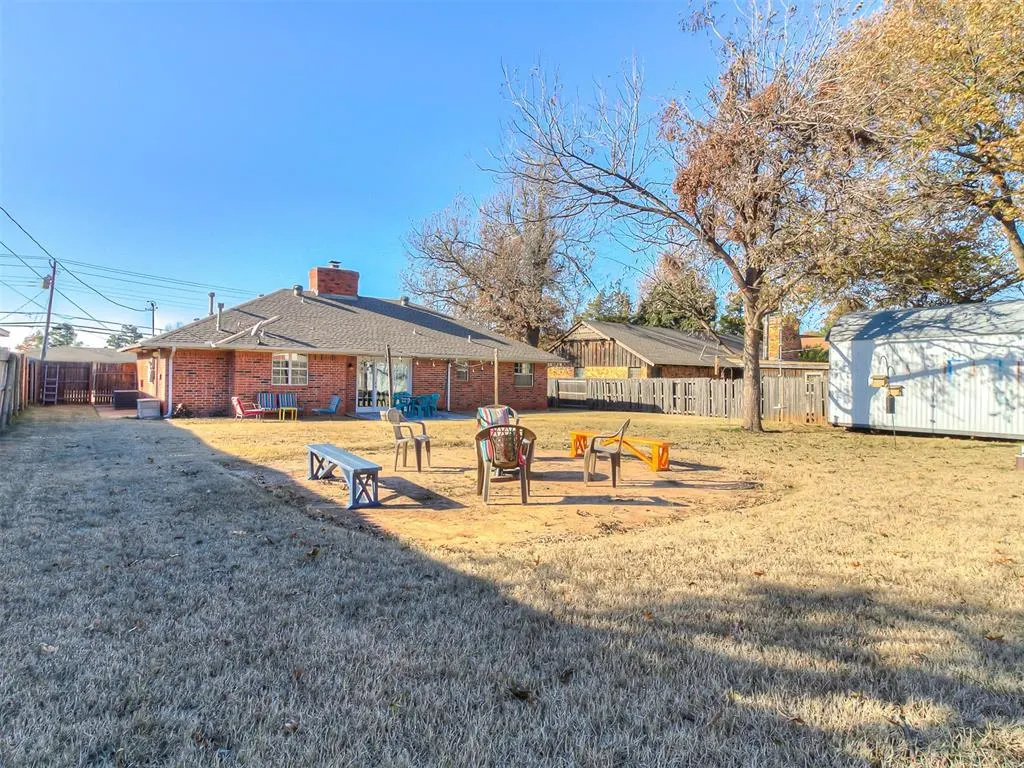 Photo 18 — 4312 N Grove Avenue, Warr Acres, OK 73122