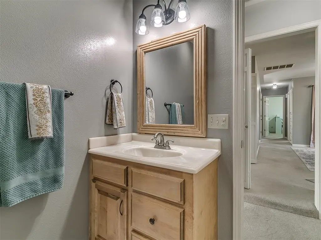 Photo 26 — 4312 N Grove Avenue, Warr Acres, OK 73122