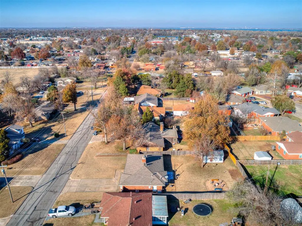 Photo 38 — 4312 N Grove Avenue, Warr Acres, OK 73122